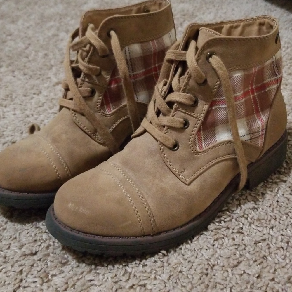 Roxy booties